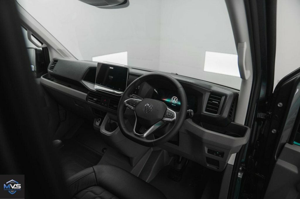 Volkswagen Crafter Mpv MULE4X4 Black #6