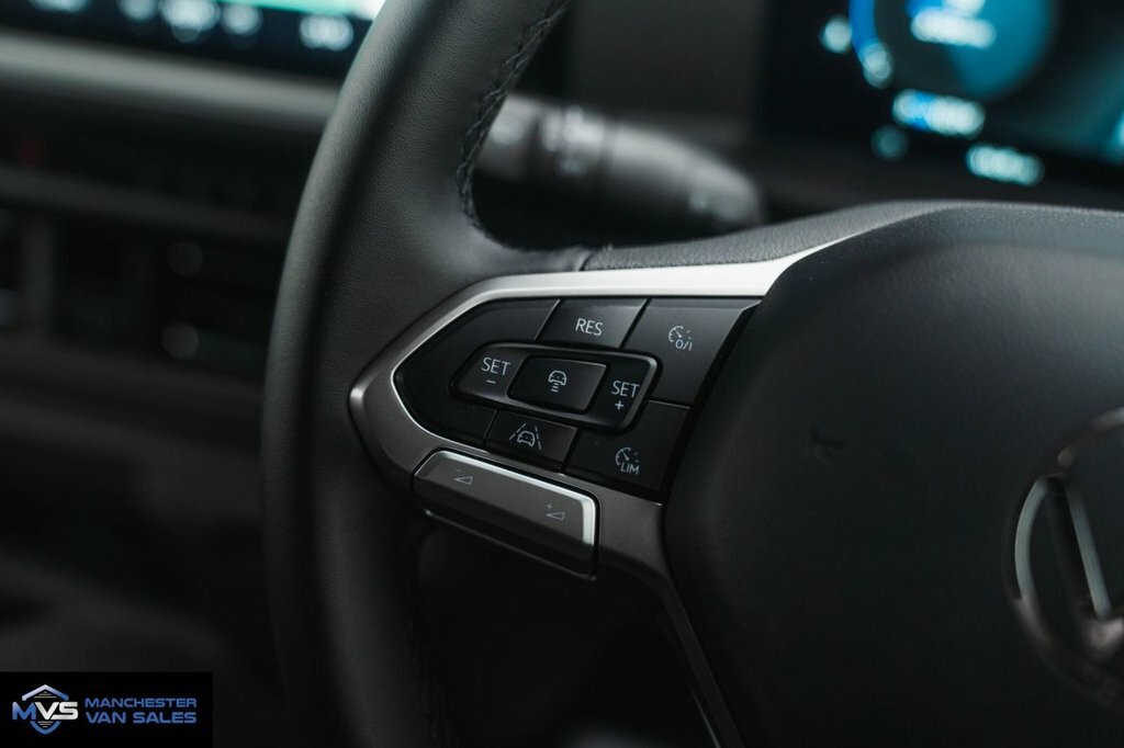 Volkswagen Transporter Combi Black #6