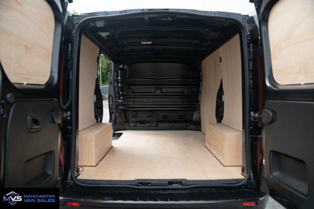 Renault Trafic Mpv Black #6
