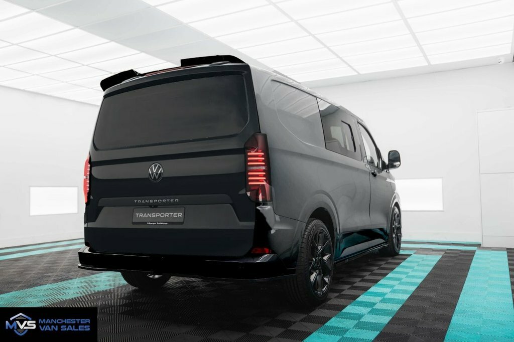 Volkswagen Transporter Combi Black #4
