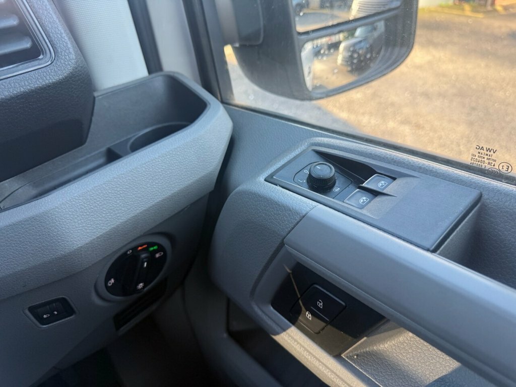 Volkswagen Crafter 2L Commerce Plus RJ24NTD White #3