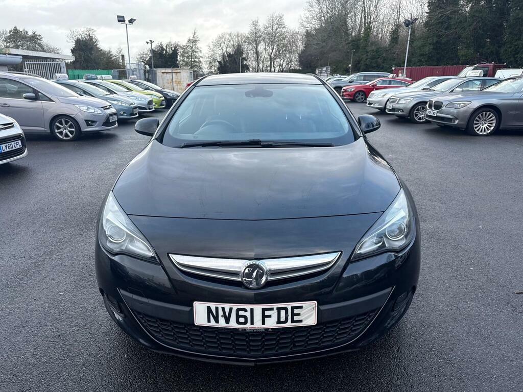 Vauxhall Astra GTC 1.4T 16V Sri Yellow #3