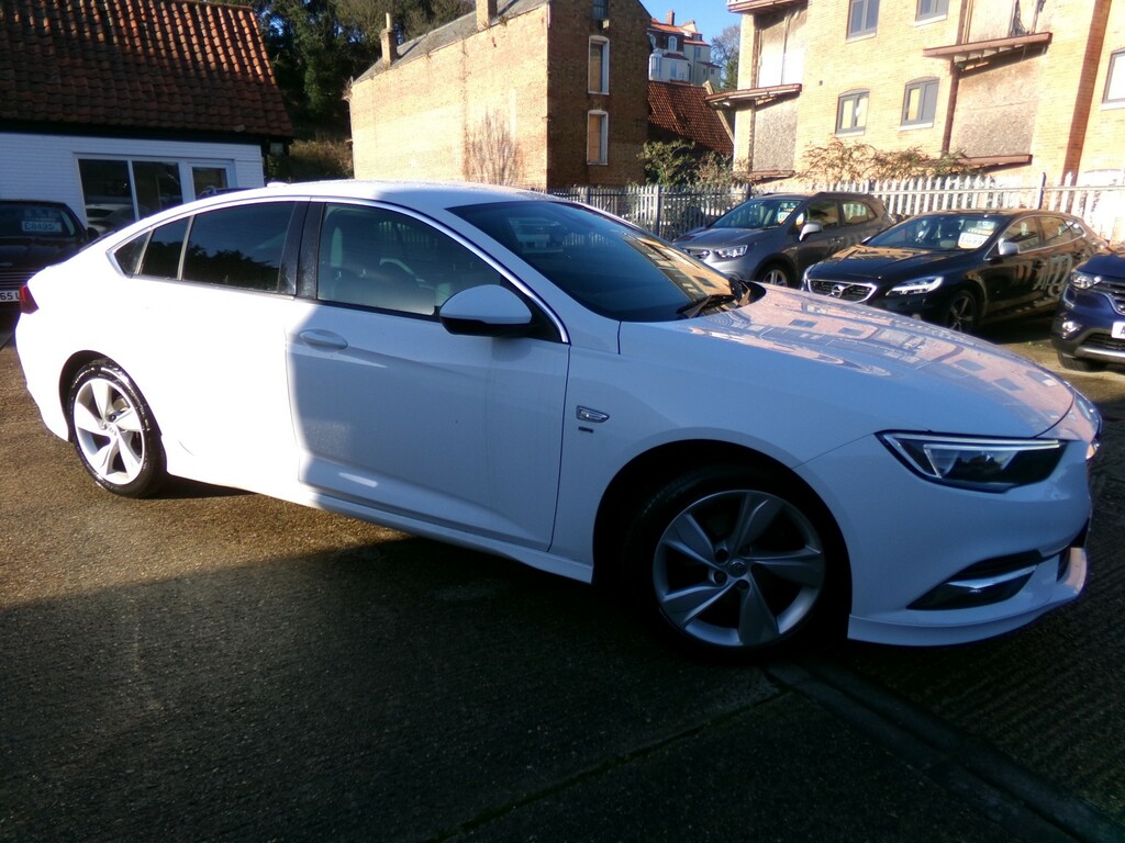 Vauxhall Insignia Hatchback 1.5 I Turbo Sri VX Line Nav 2018 SA18CUG White #2