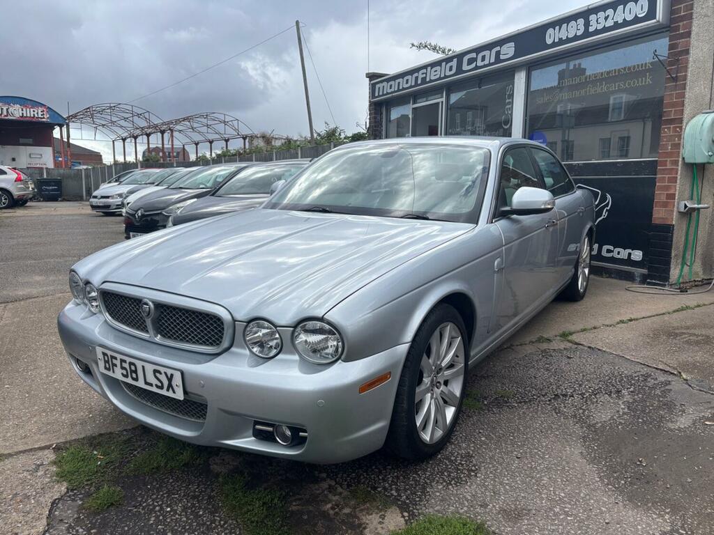 Jaguar XJ Saloon 2.7 Td Executive 2008 Silver