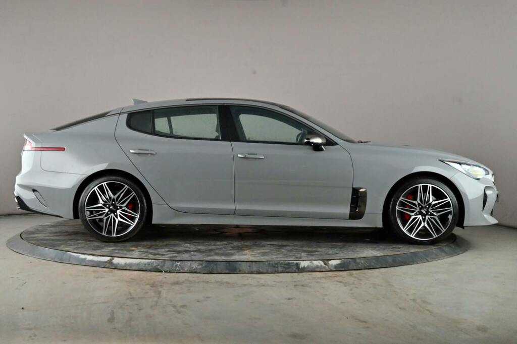 Kia Stinger 3.3 T-gdi 361 Gt S Black #4