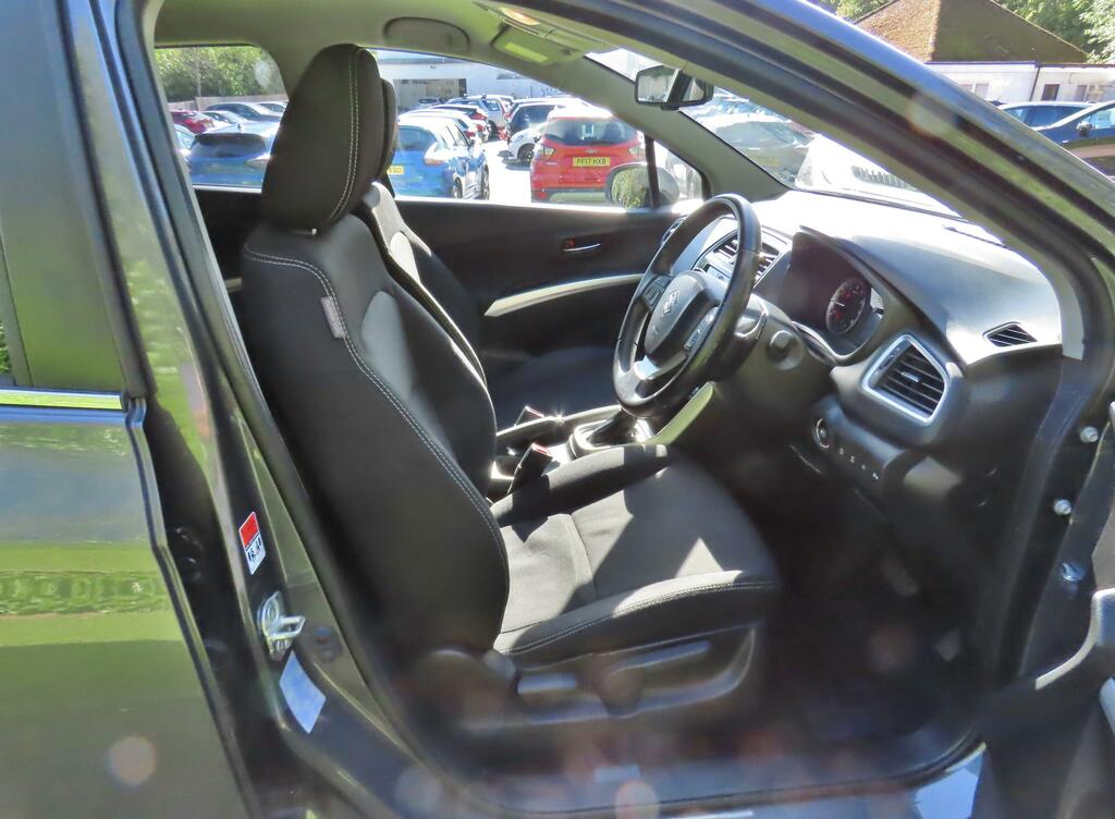 Suzuki SX4 Hatchback White #16