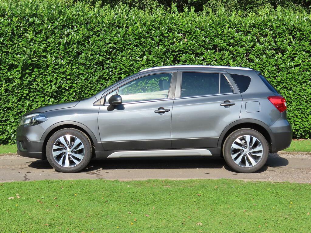 Suzuki SX4 Hatchback White #4