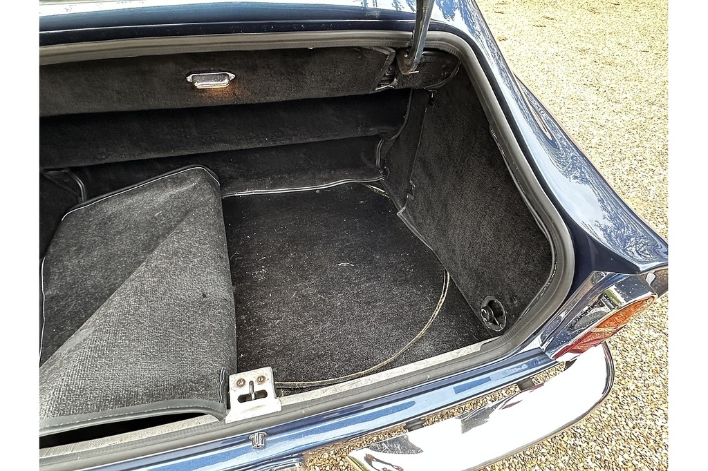 Aston Martin DB6 3998 U282 Blue #3