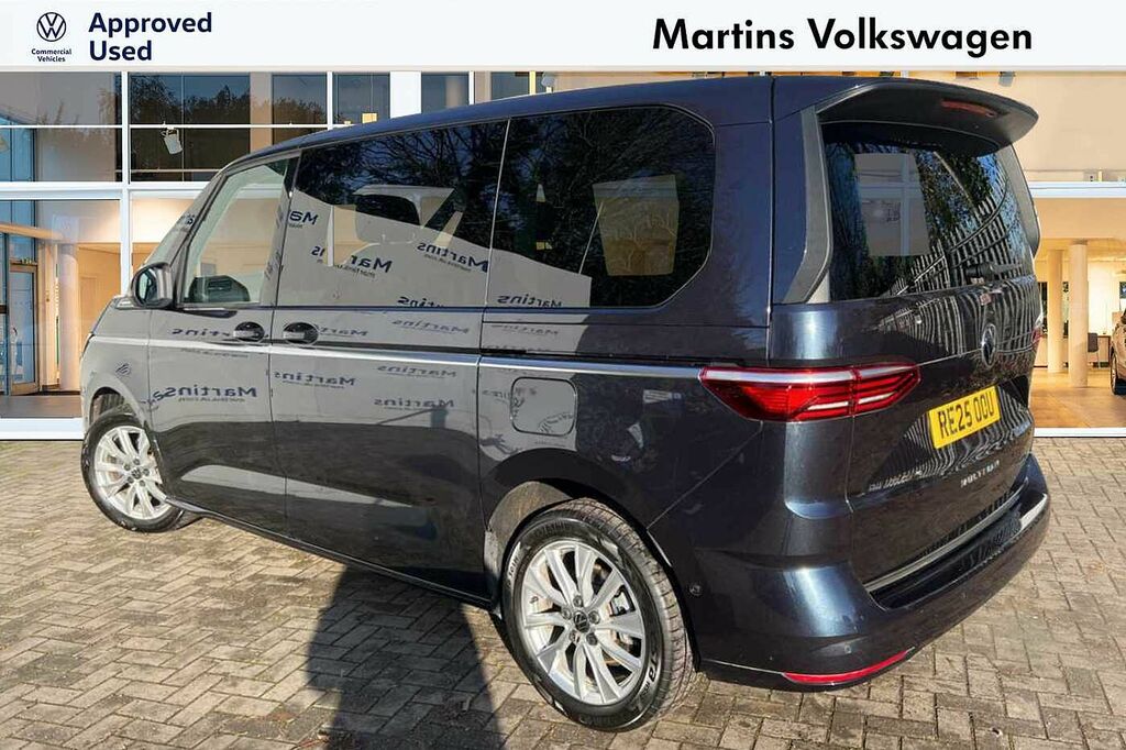 Volkswagen Multivan Style Standard 150 Ps 2.0 Tdi 7-Speed Dsg Panoram RE25OOU Blue #3