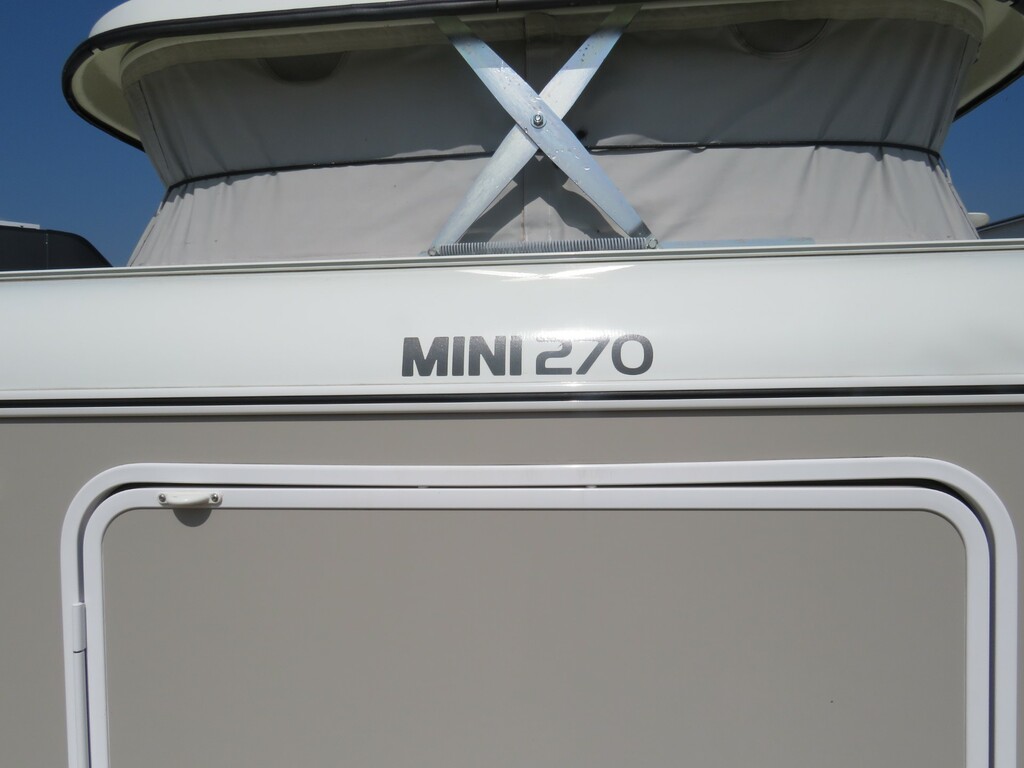 Mini  200H 1.8 Luxury Cvt White #2