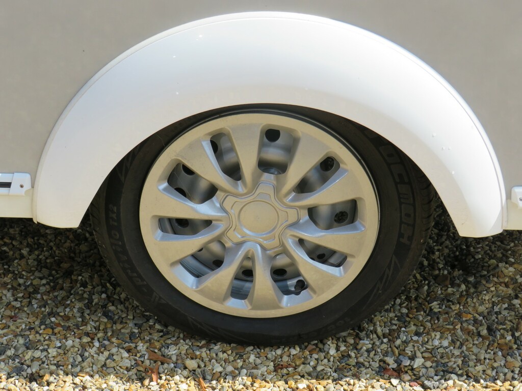Mini  200H 1.8 Luxury Cvt White #5