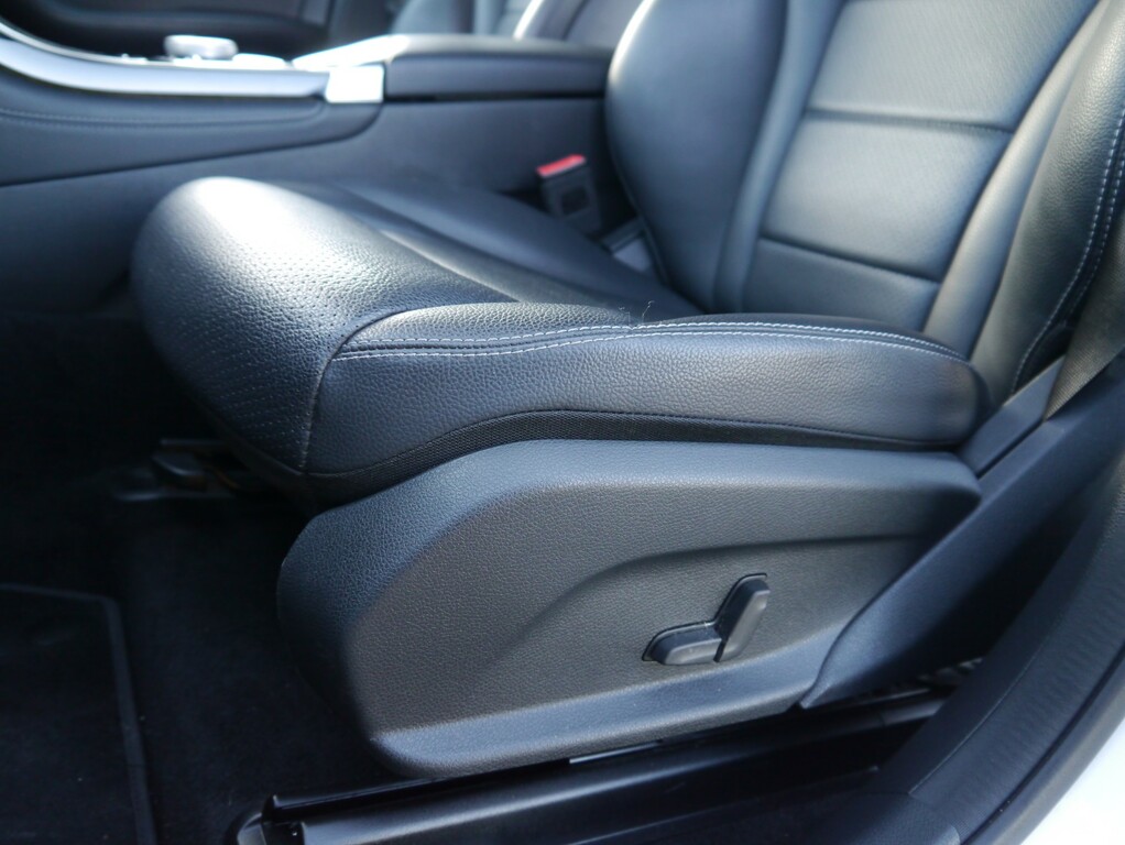 Mercedes-Benz 220 E D Amg Line White #21