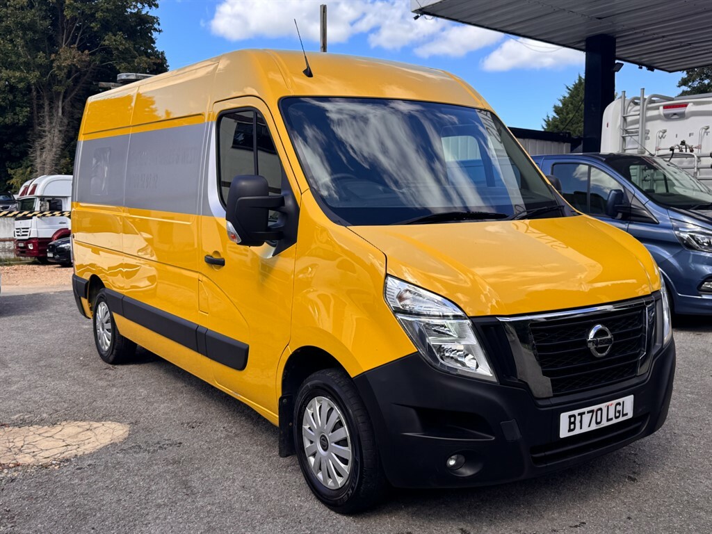 Nissan NV400 2.3L Dci Tekna L2h2 Yellow
