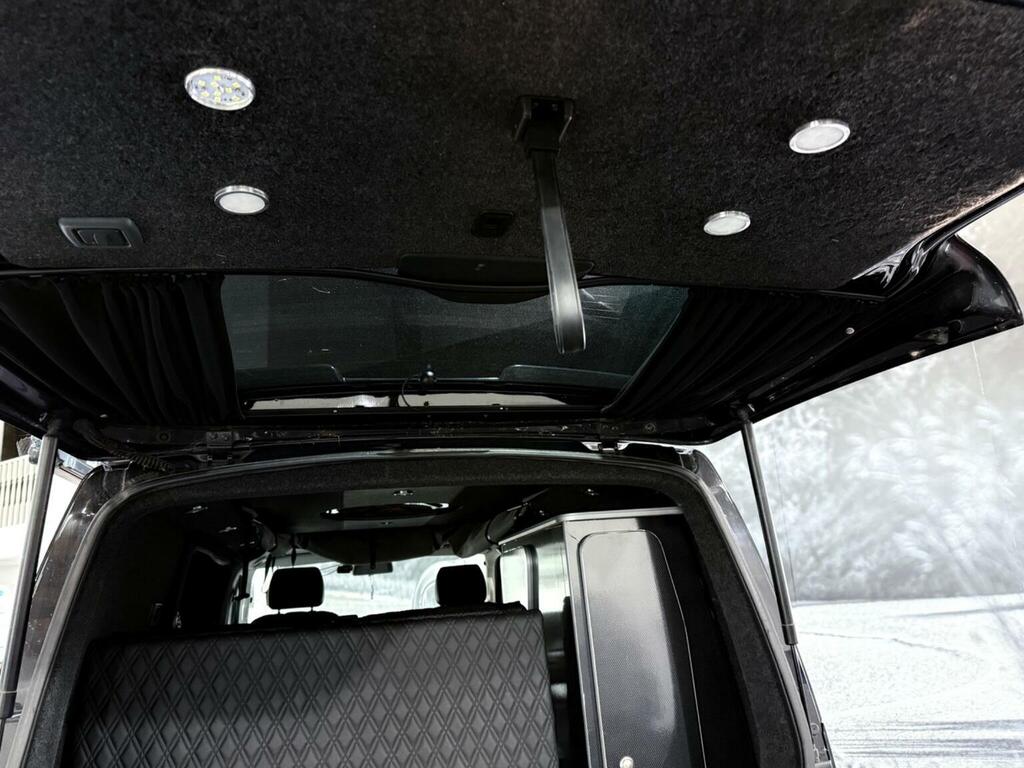Volkswagen Transporter Sportline Combi Van 2.0 Bitdi Sportline T32 Kombi L3 H1 Black #9