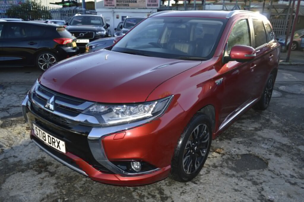 Mitsubishi Outlander Suv 2.0 H 12Kwh 4H 2018 ST18DRX Red #3