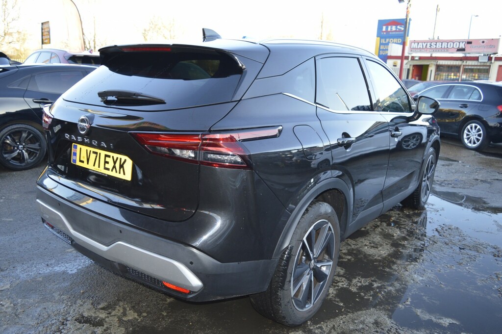 Nissan Qashqai Suv 1.3 Dig-t Mhev Tekna 2021 LV71EXK Black #2