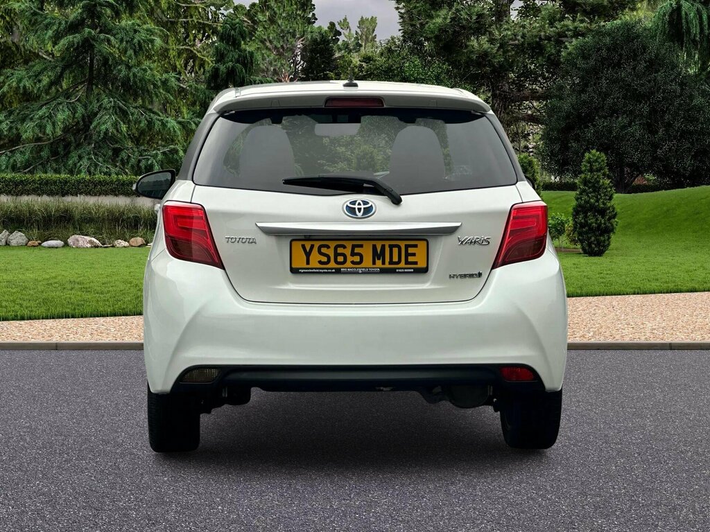 Toyota Yaris 1.5 Vvt-h Sport E-cvt Euro 6 White #5