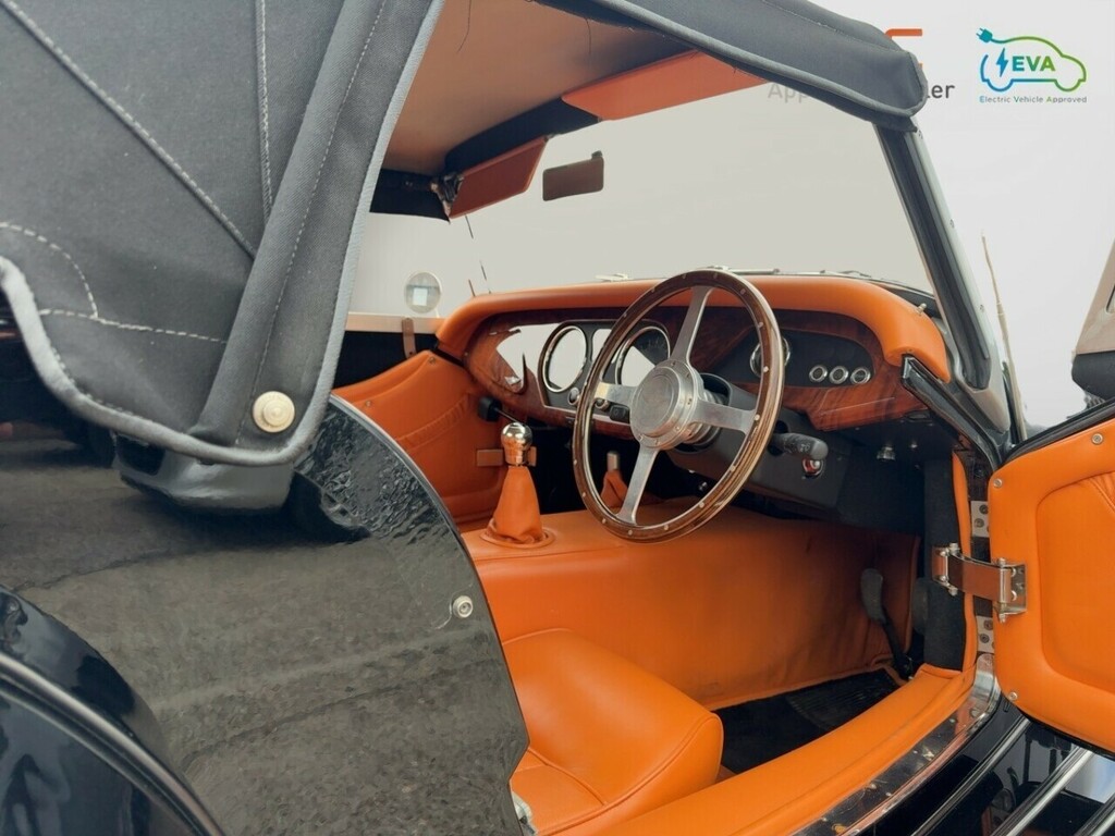 Morgan Roadster 3000 Black #5