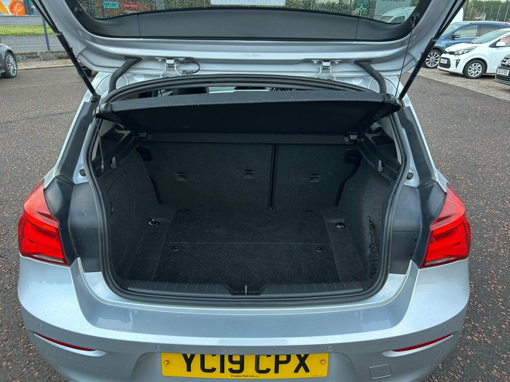 BMW 1 Series 116D Se Business Step YC19CPX Silver #6