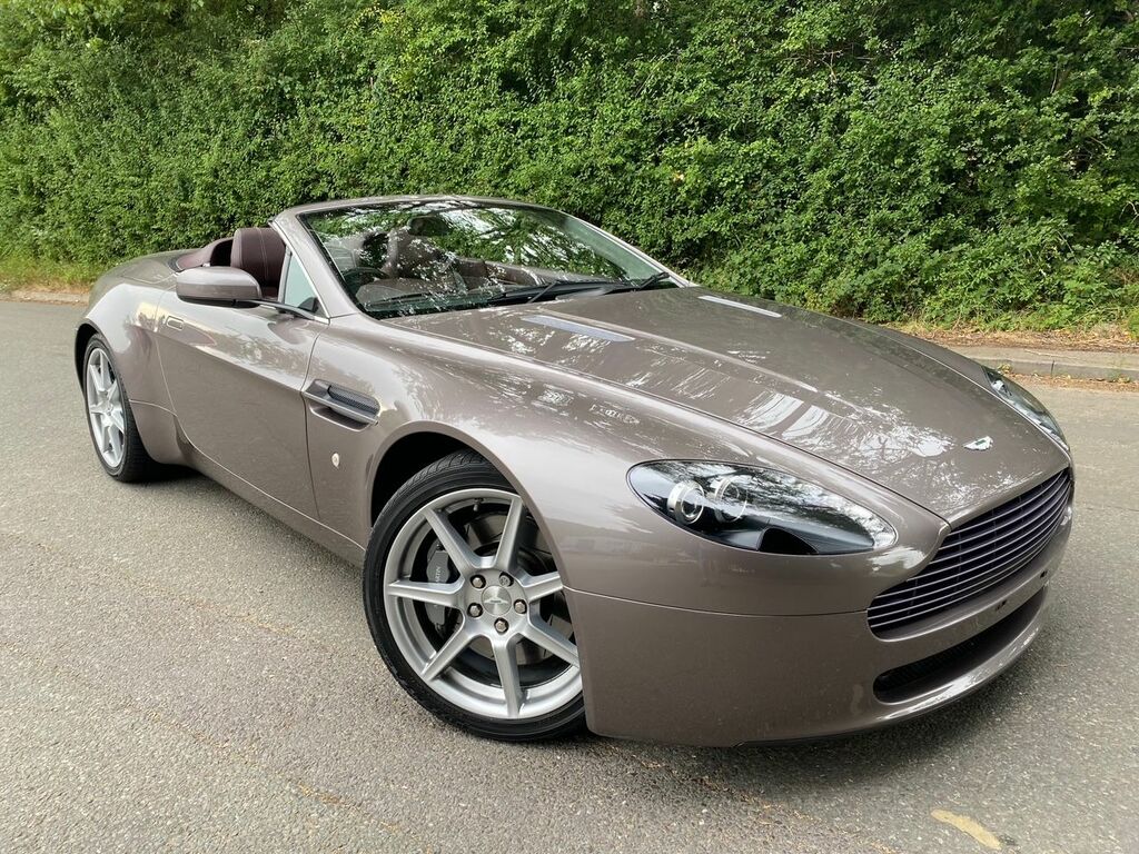 Aston Martin V8 Vantage V8 Silver #9