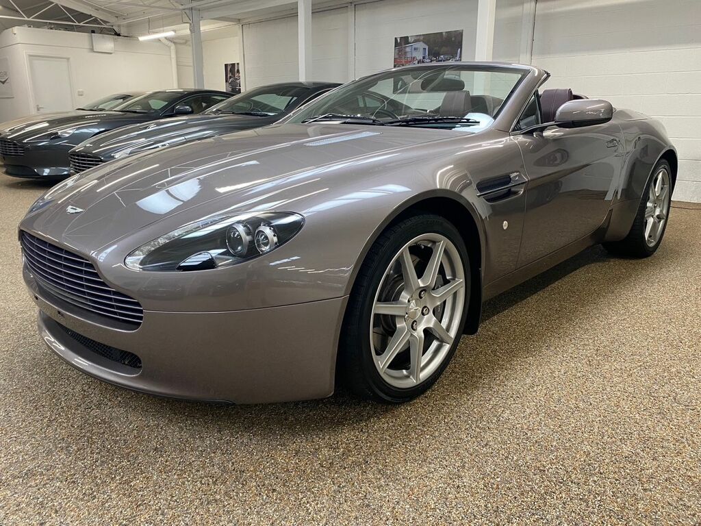 Aston Martin V8 Vantage V8 Silver #1