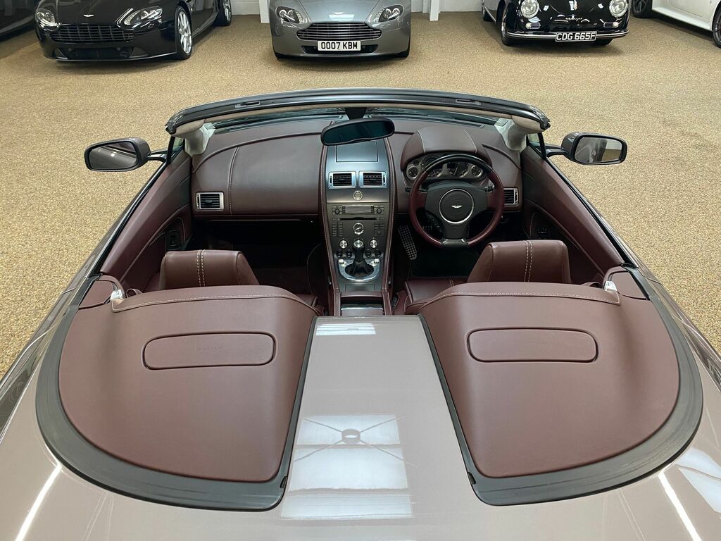 Aston Martin V8 Vantage V8 Silver #13