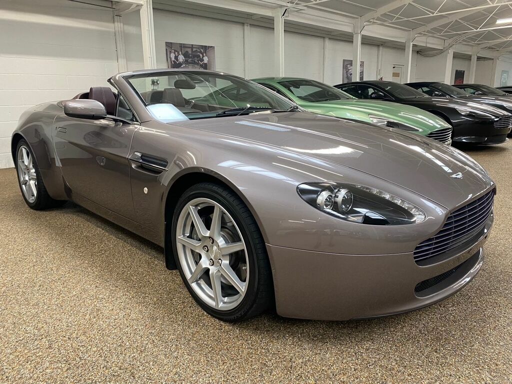 Aston Martin V8 Vantage V8 Silver #2