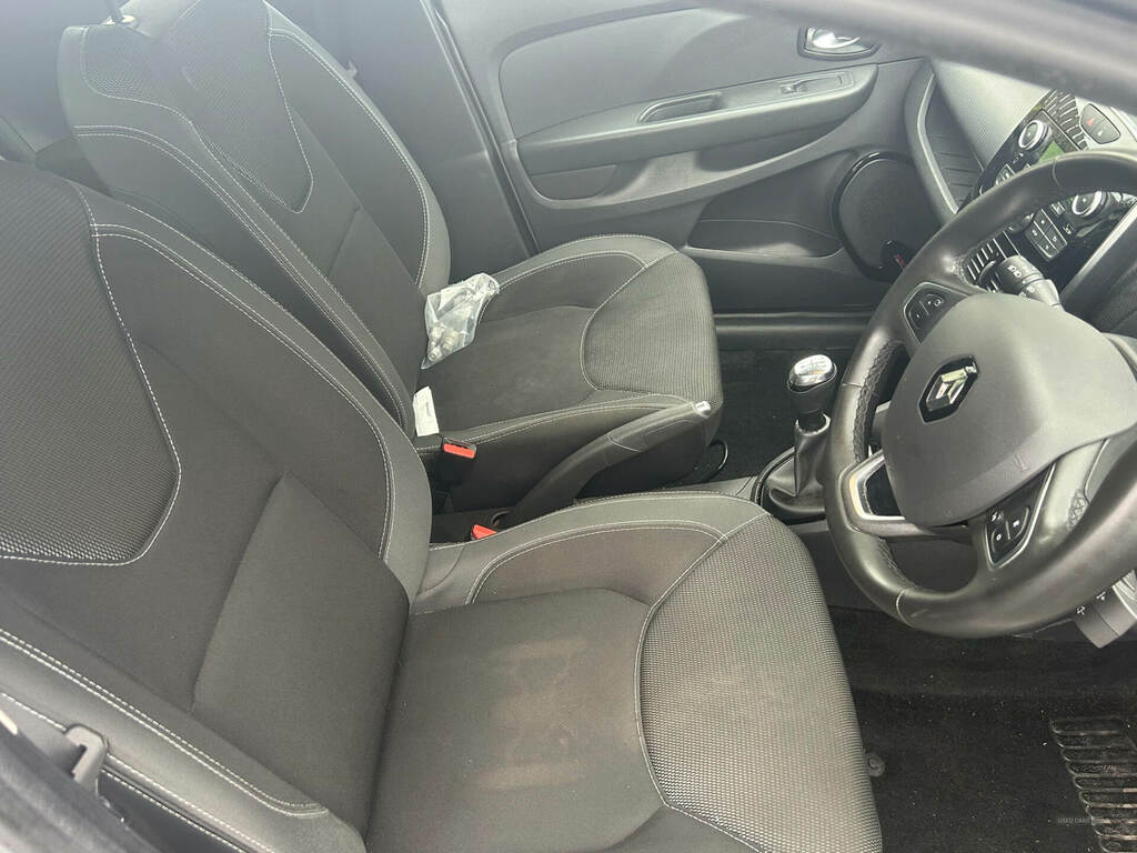 Renault Clio 1.5Dci Play 90Bhp Silver #4