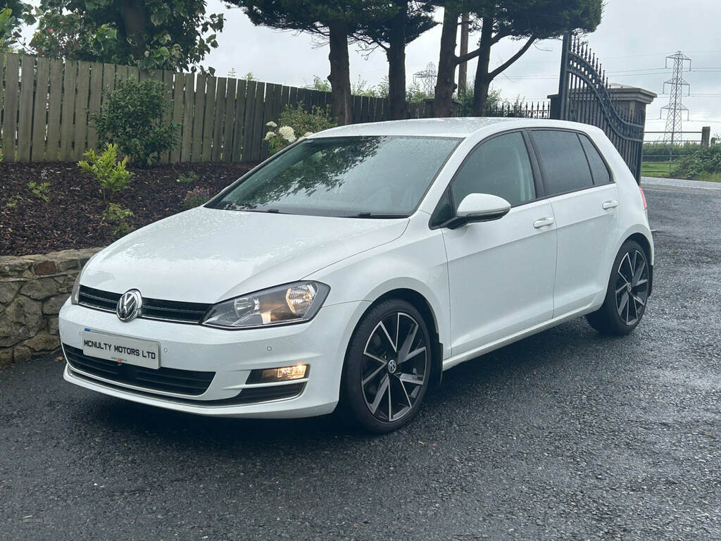 Volkswagen Golf 1.6 Tdi 110 Match Edition YW16OKA White #4