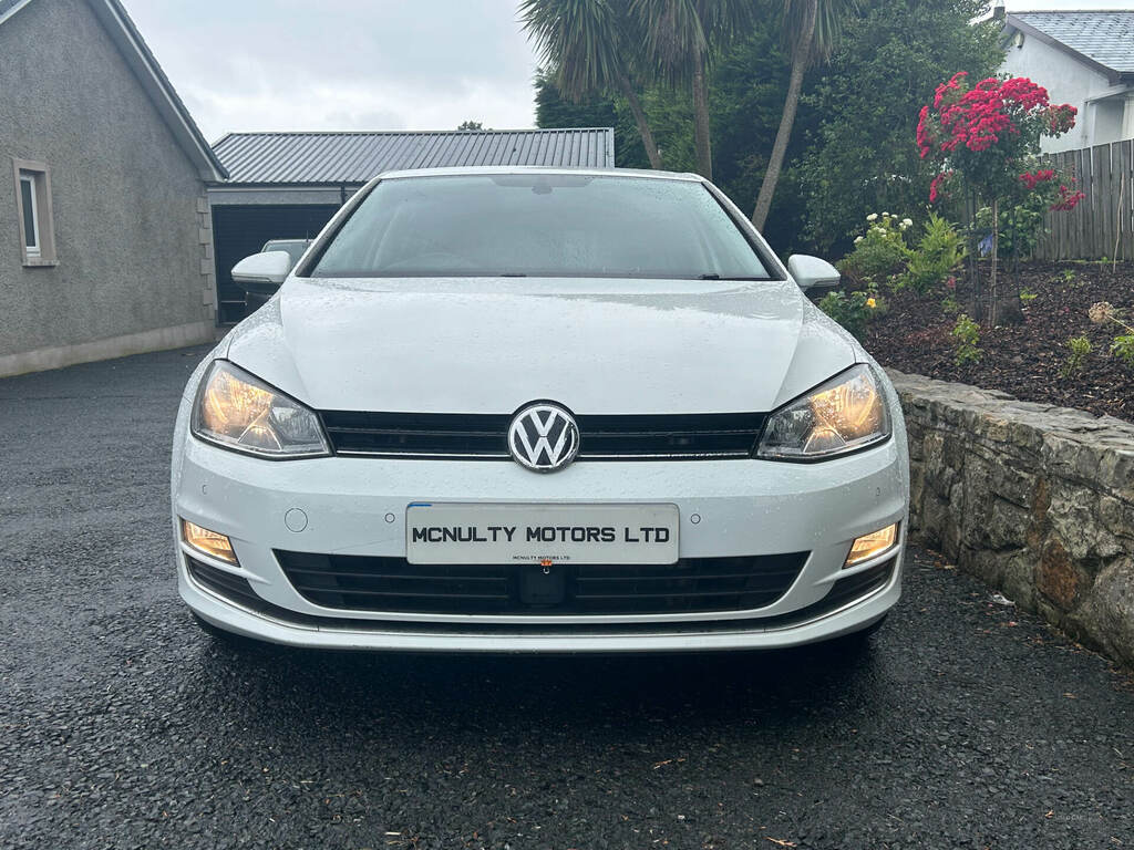Volkswagen Golf 1.6 Tdi 110 Match Edition YW16OKA White #3