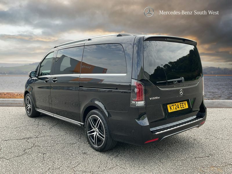 Mercedes-Benz V Class Mpv KT24EEY Black #2