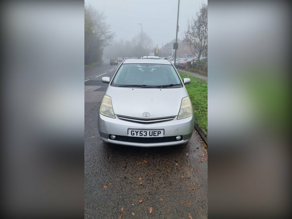 Toyota Prius 1.5L T4 Green #1