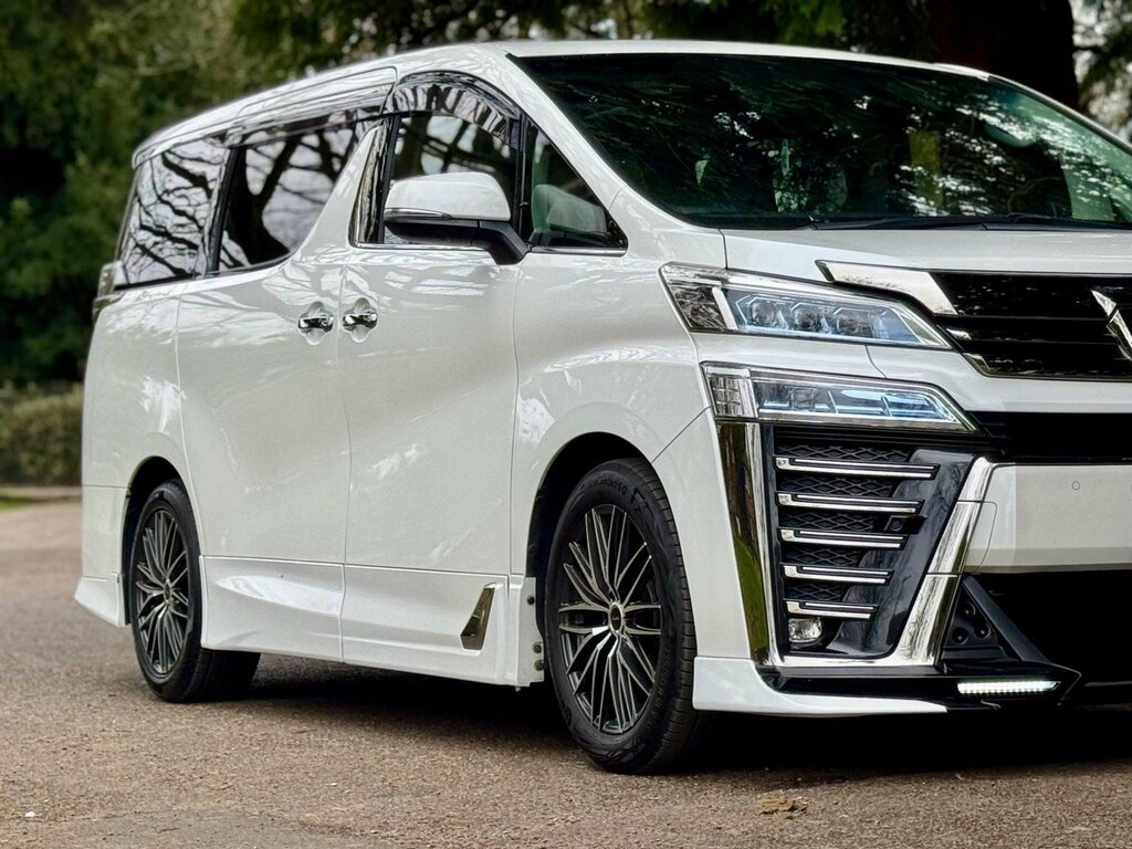 Toyota Vellfire 3.5 V6 Vellfire Executive Black #5