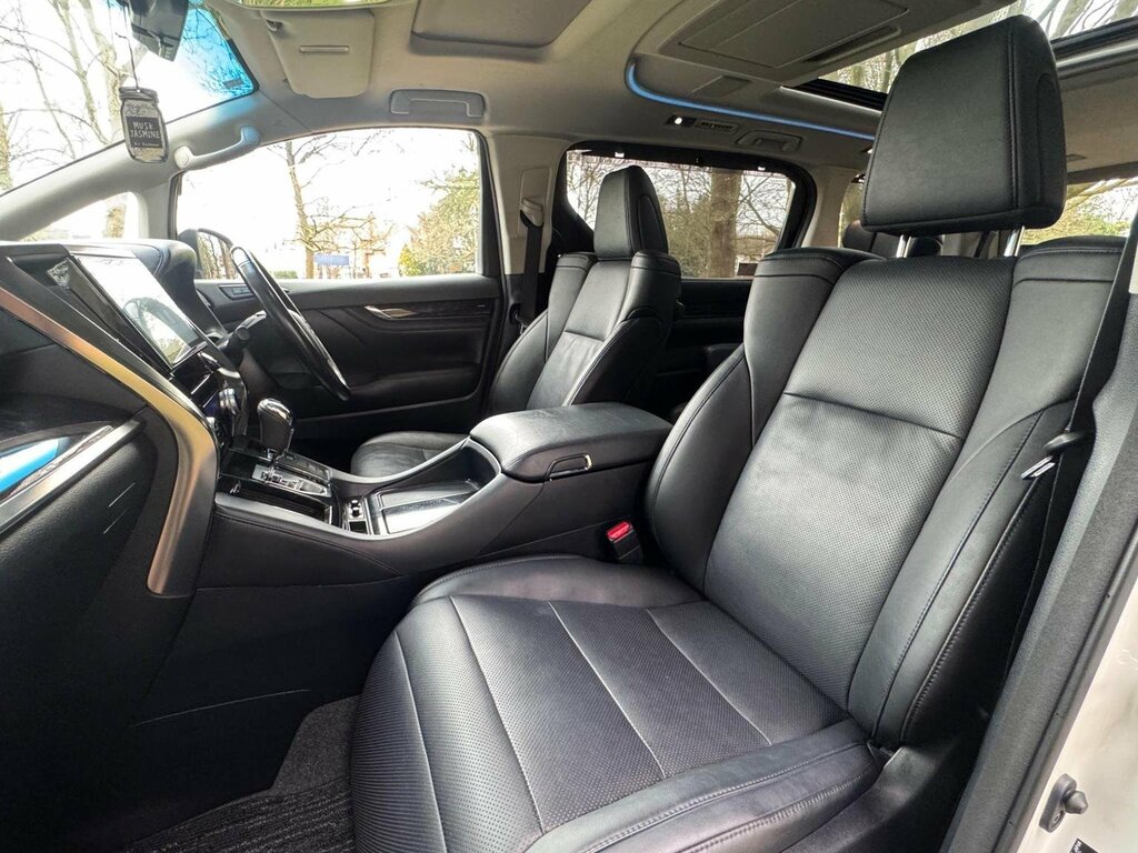 Toyota Vellfire 3.5 V6 Vellfire Executive Black #60