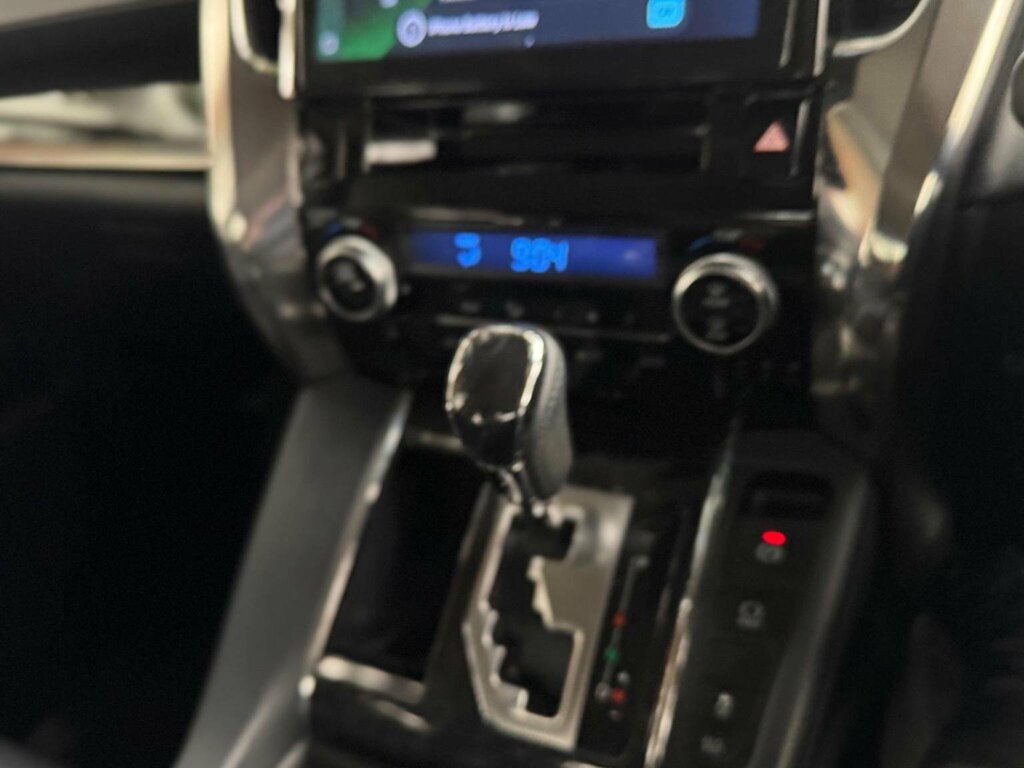 Toyota Vellfire 3.5 V6 Vellfire Executive Black #15