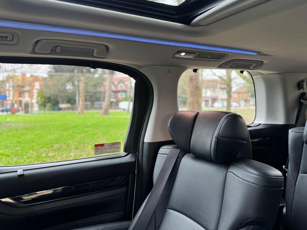 Toyota Vellfire 3.5 V6 Vellfire Executive Black #19