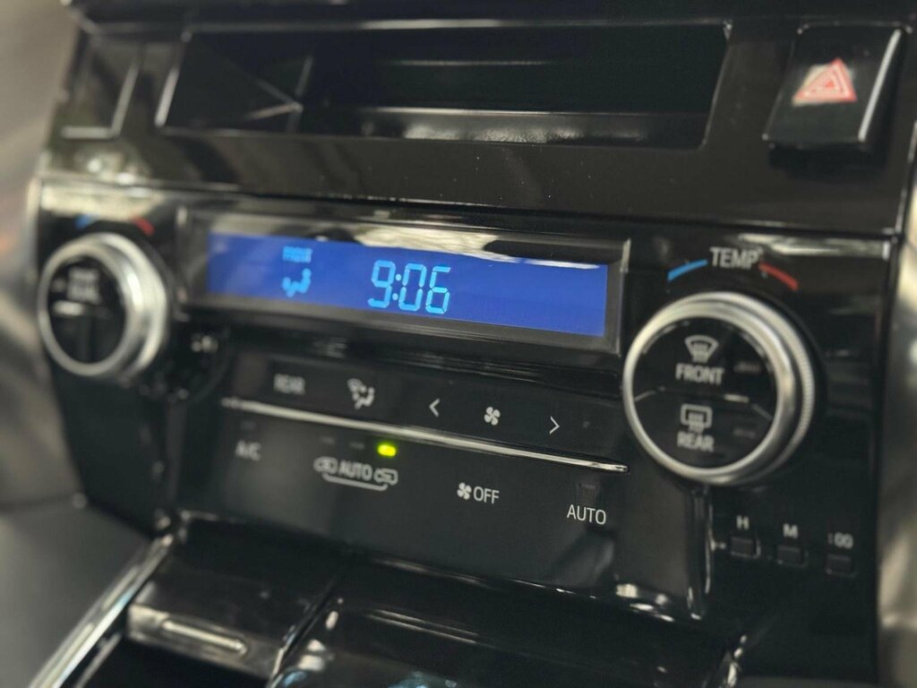 Toyota Vellfire 3.5 V6 Vellfire Executive Black #50