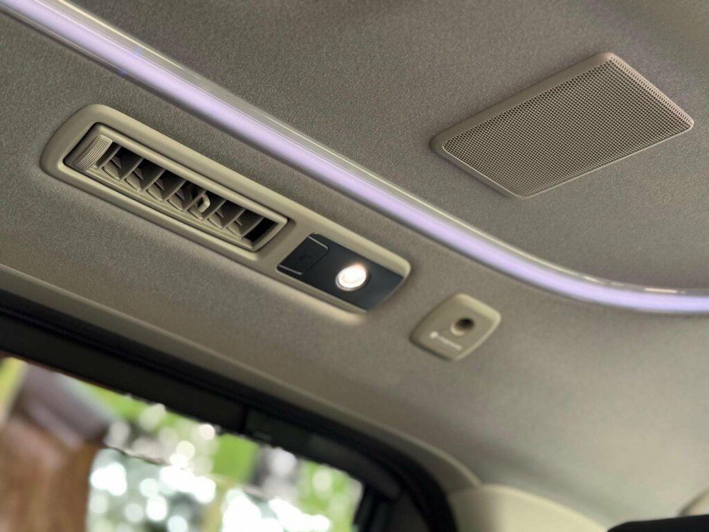 Toyota Vellfire 3.5 V6 Vellfire Executive Black #46