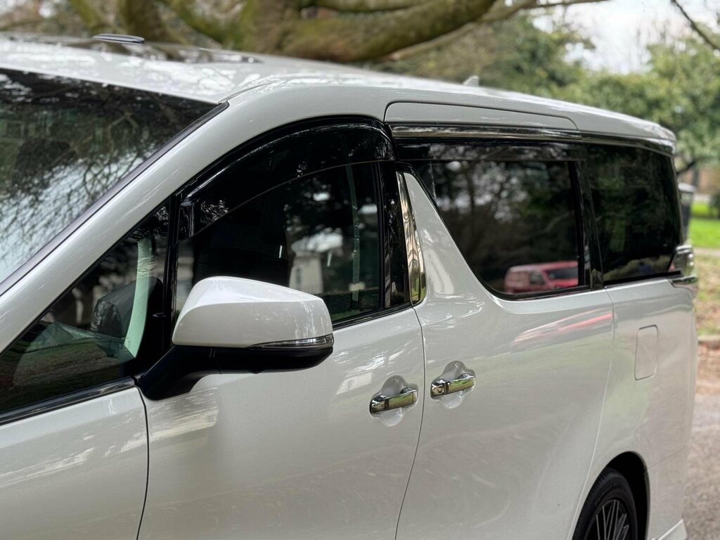 Toyota Vellfire 3.5 V6 Vellfire Executive Black #53