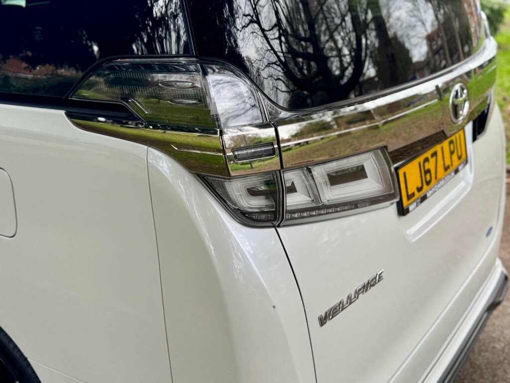 Toyota Vellfire 3.5 V6 Vellfire Executive Black #61