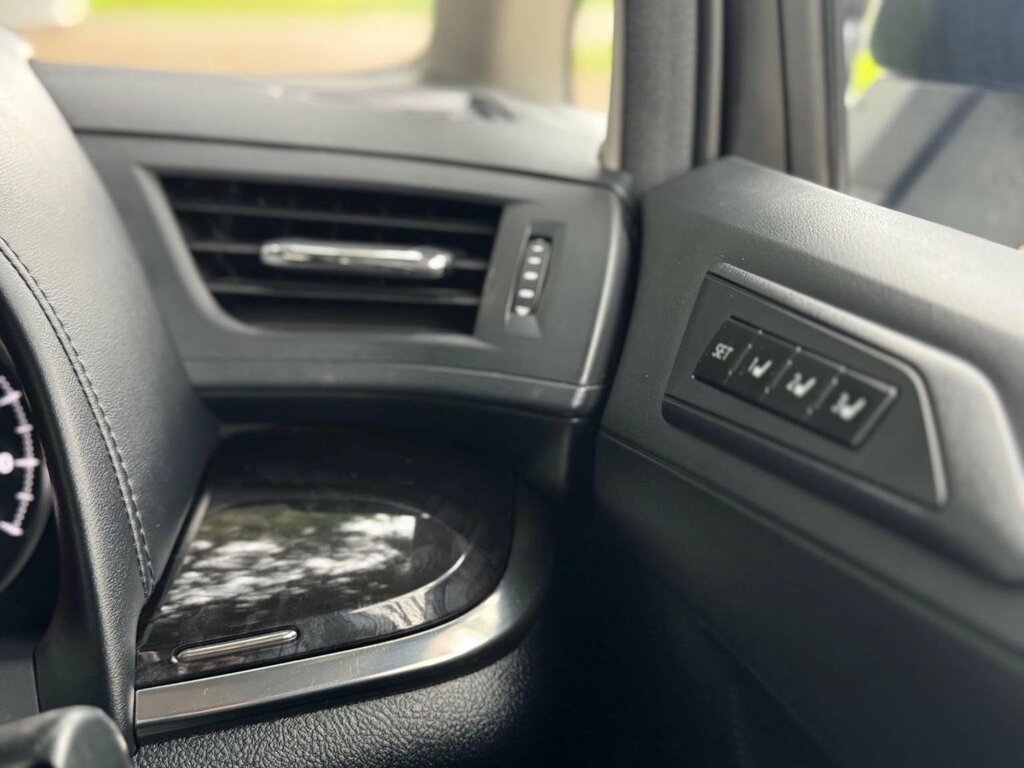Toyota Vellfire 3.5 V6 Vellfire Executive Black #68