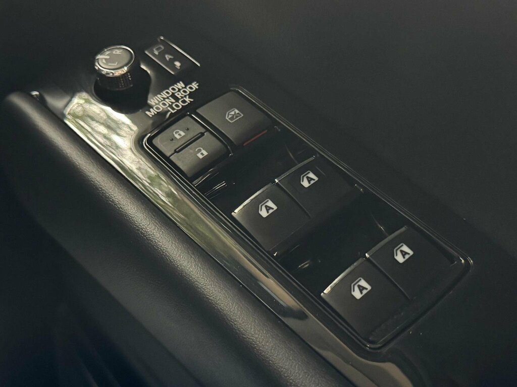 Toyota Vellfire 3.5 V6 Vellfire Executive Black #30