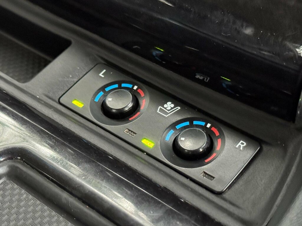 Toyota Vellfire 3.5 V6 Vellfire Executive Black #29