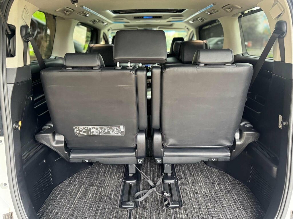 Toyota Vellfire 3.5 V6 Vellfire Executive Black #65
