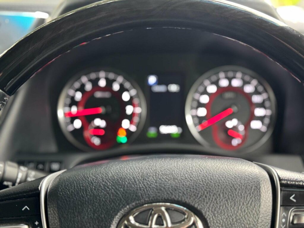 Toyota Vellfire 3.5 V6 Vellfire Executive Black #52
