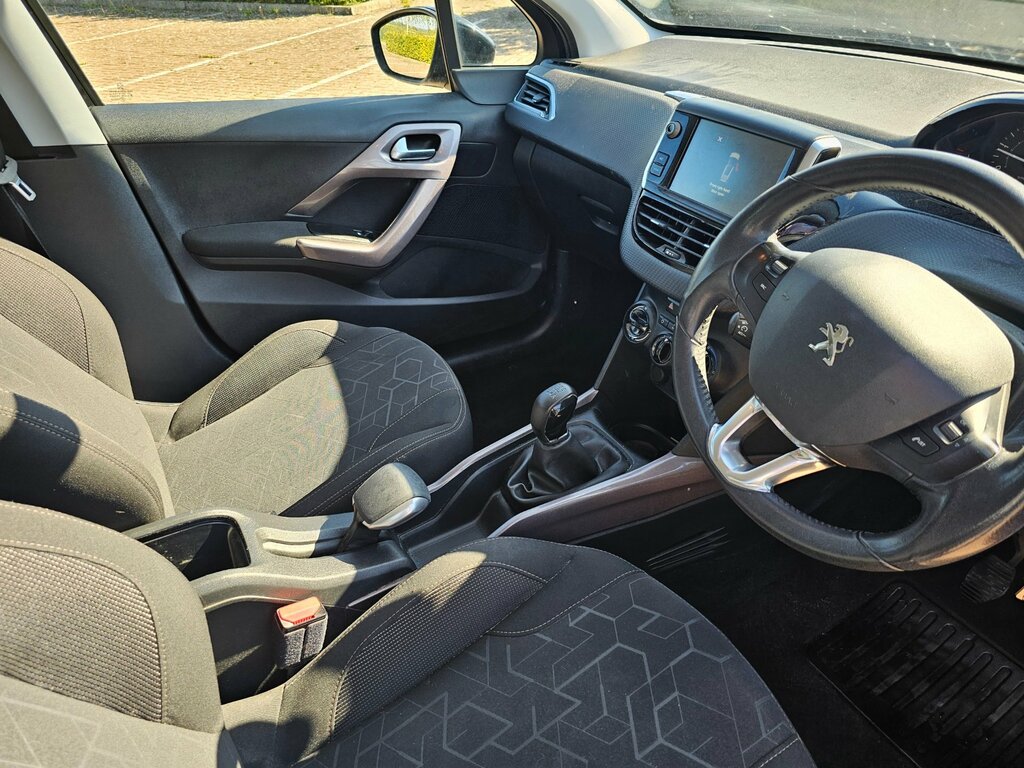 Peugeot 2008 1.6 Bluehdi Active Suv Euro 6 S GN65WWC Black #3