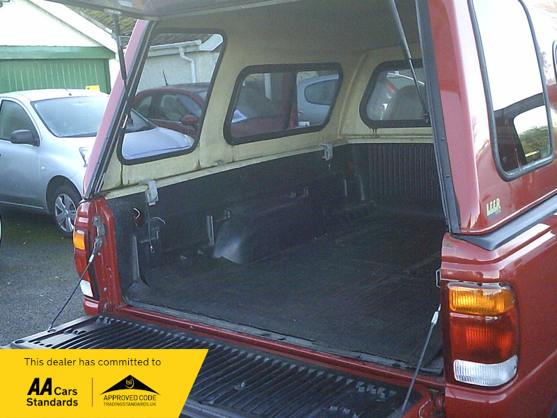 Ford Ranger 2.5D Regular Cab Pickup 4X2 White #21