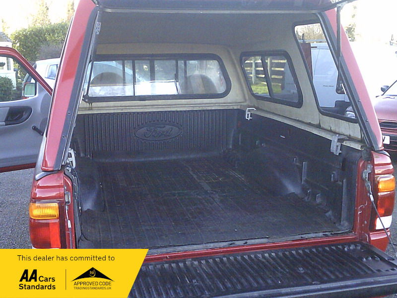 Ford Ranger 2.5D Regular Cab Pickup 4X2 White #22