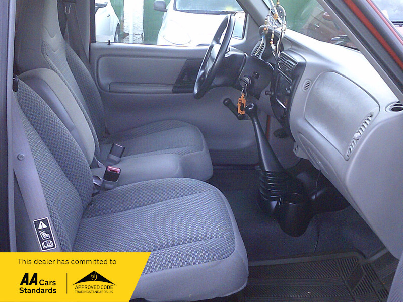 Ford Ranger 2.5D Regular Cab Pickup 4X2 White #13
