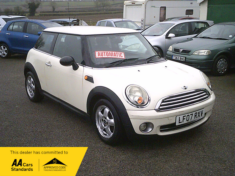 Mini Hatch Automatic White